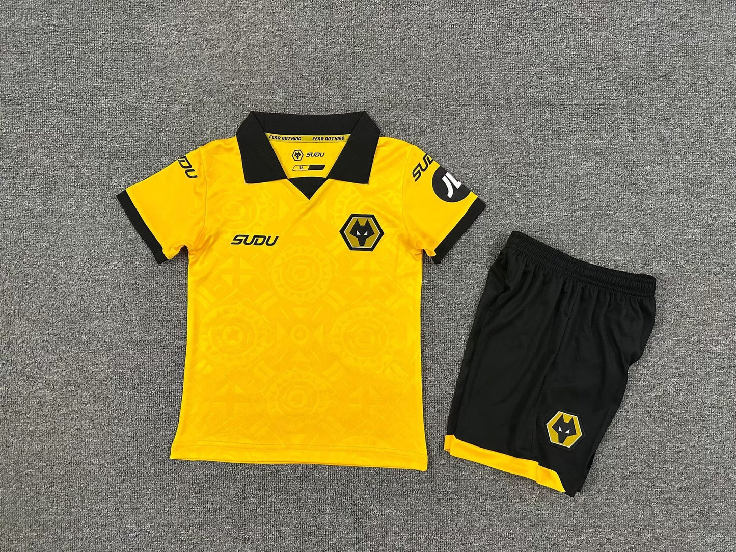 Camiseta y Pantalones Cortos para Niños Wolverhampton Home 25/26