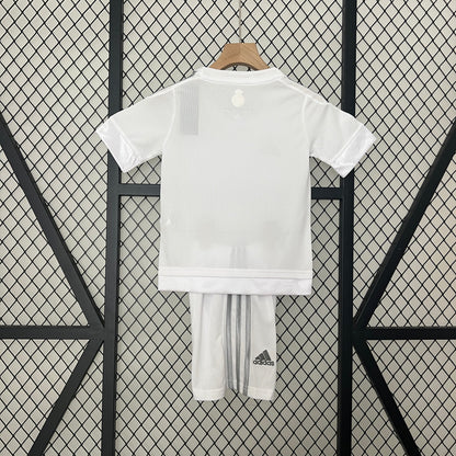 Camiseta y Pantalones Cortos Niños Real Madrid Home Retro 15/16