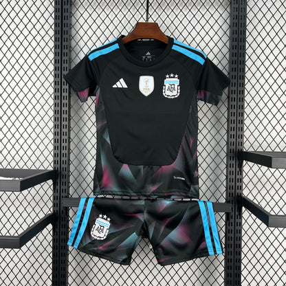 Camiseta y Pantalones Cortos para Niño Argentina Portero - 26/27 - CON PARCHE DE CAMPEÓN DE LA COPA DEL MUNDO