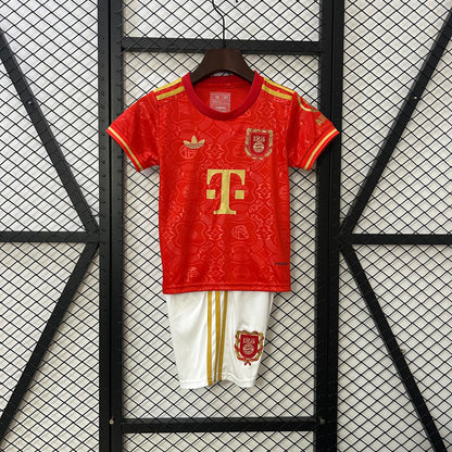 Camiseta y Pantalones Cortos para Niños Bayern de Múnich Edición especial 125 aniversario