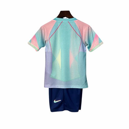Camiseta y Pantalón Corto Niño FC Barcelona Edición Especial