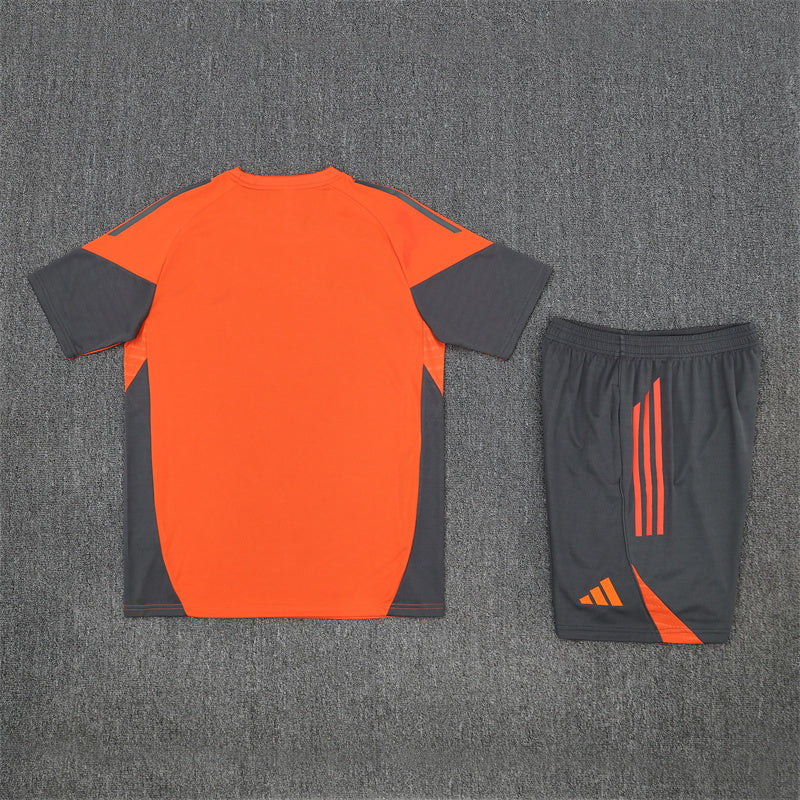 Camiseta y Pantalón entrenamiento Bayern 25/26