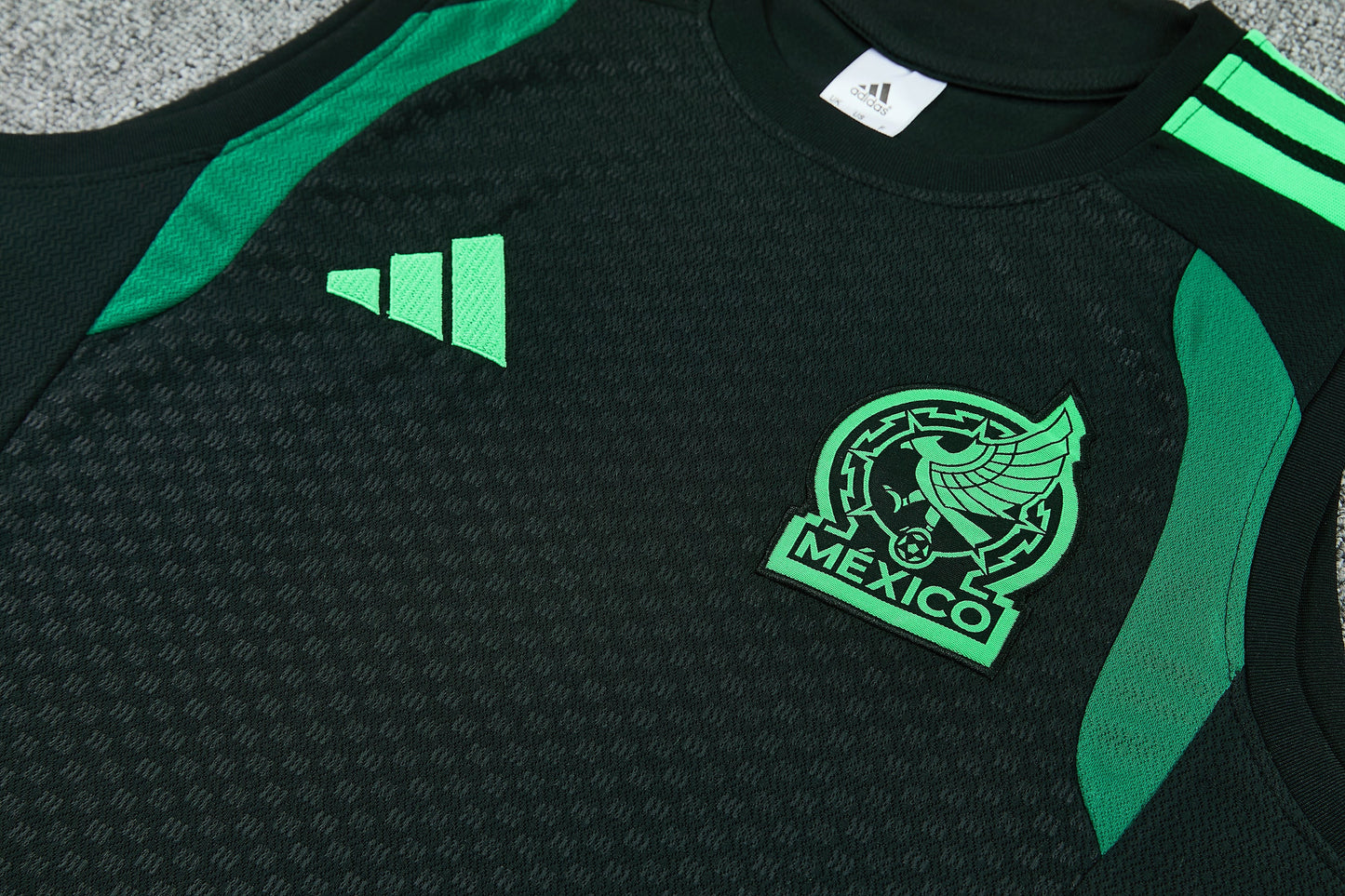 Camiseta y Pantalón entrenamiento México 26/27