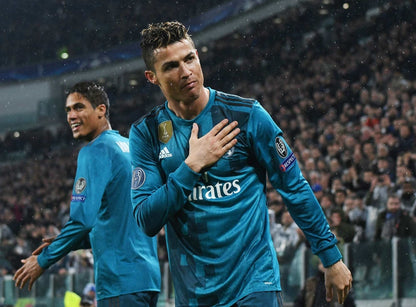 Camiseta Real Madrid Retro Manga Larga 17/18 - Con Patch