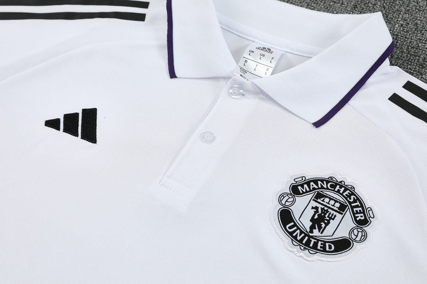 Camiseta y pantalón Manchester United 25/26