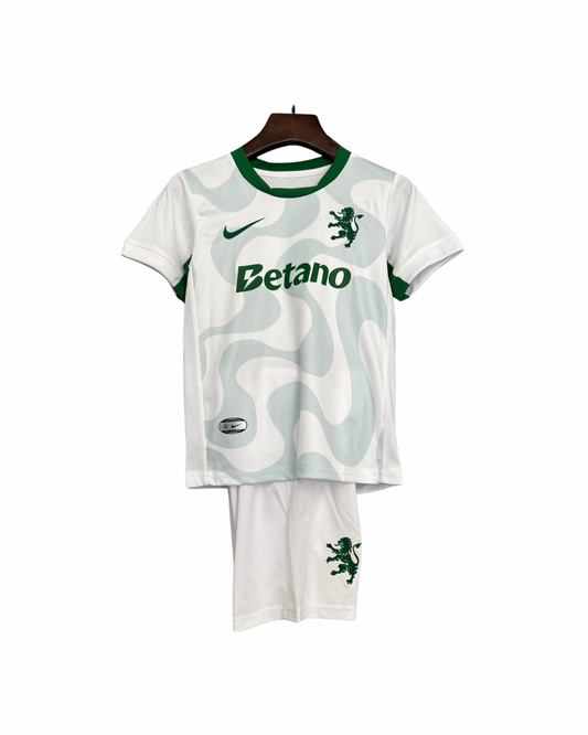 Camiseta y Pantalones Cortos para Niños  Sporting Lisbon away 25/26