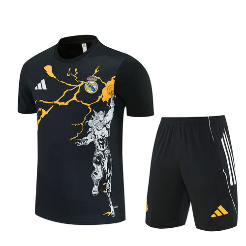 Camiseta y Pantalones Cortos Niños Real Madrid Marvel 25/26