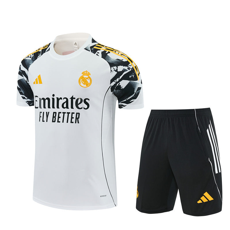 Camiseta y Pantalones Cortos Niños Real Madrid Marvel 25/26