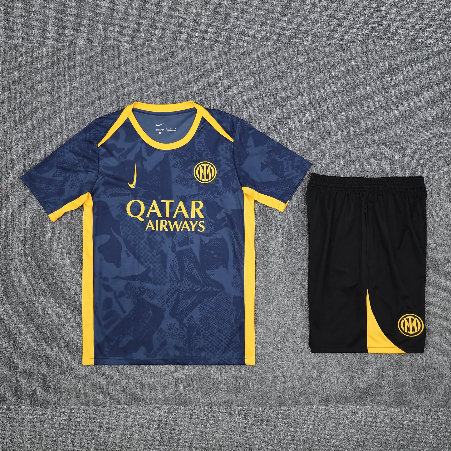 Camiseta y Pantalon Corto para Niño Inter 25/26