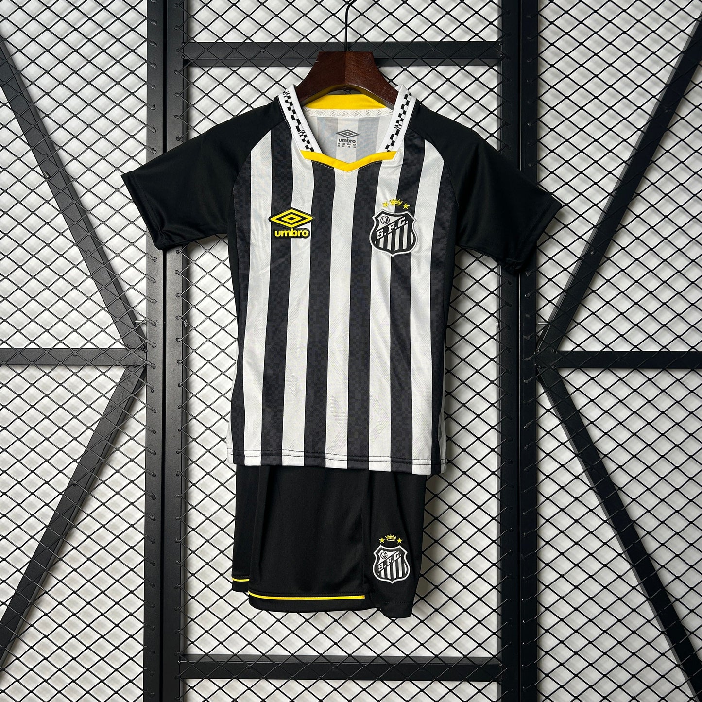 Camiseta y Pantalon Corto Niño Santos Away 25/26