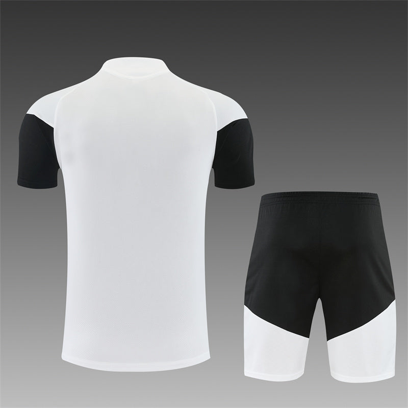 Camiseta y Pantalón corto Entrenamiento Juventus 26/27
