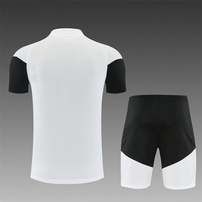Camisa y Pantalones Cortos para Niños Juventus 26/27