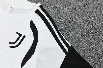 Camisa y Pantalones Cortos para Niños Juventus 26/27