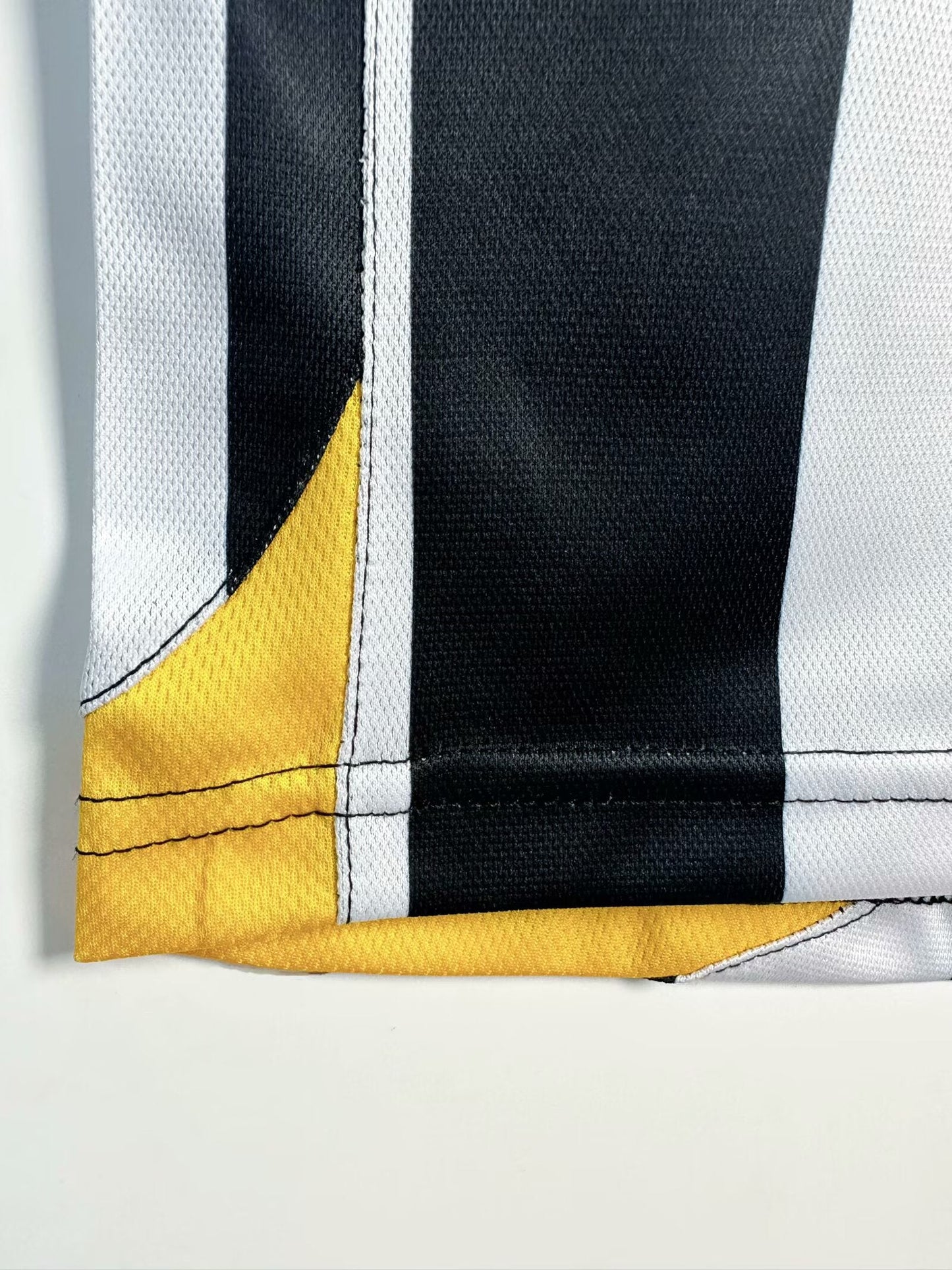 Camiseta Retro Juventus Home 05/06