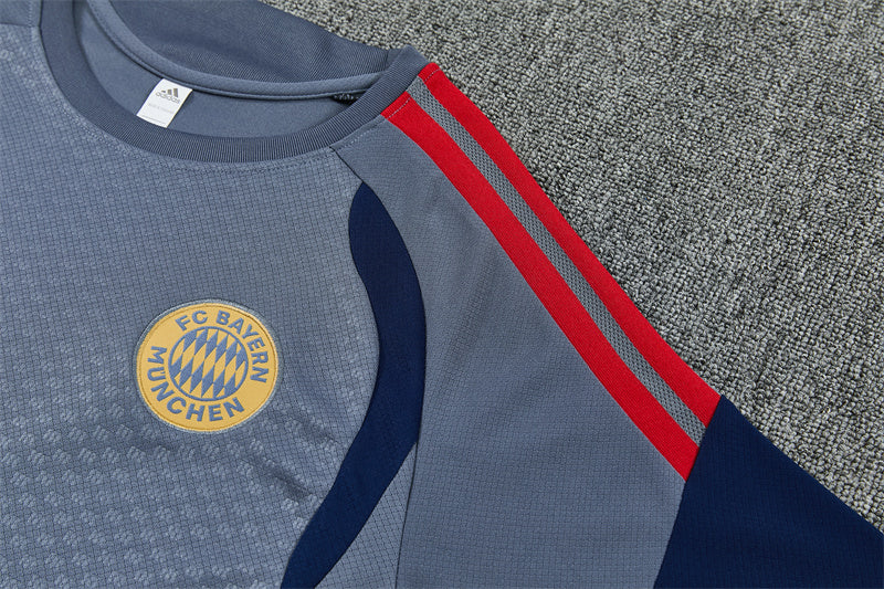 Camiseta y Pantalón entrenamiento Bayern 26/27
