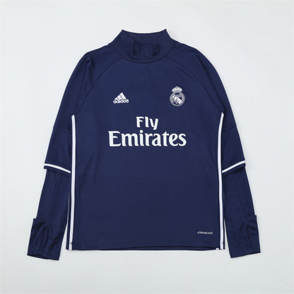 Camiseta de entrenamiento retro de manga larga del Real Madrid 16/17