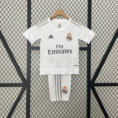 Camiseta y Pantalones Cortos Niños Real Madrid Home Retro 15/16