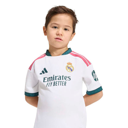 Camiseta y Pantalones Cortos Niños Real Madrid Home 26/27 - Con Medias